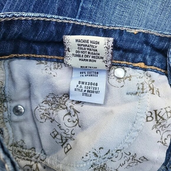 BKE Payton Woman's Medium Wash Bedazzled Skinny Mid-Rise Jeans Sz 27R - Picture 2 of 6